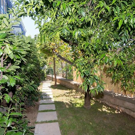 Casa Enza, For Up To 5 People, Sorrento Center Apartman Kültér fotó