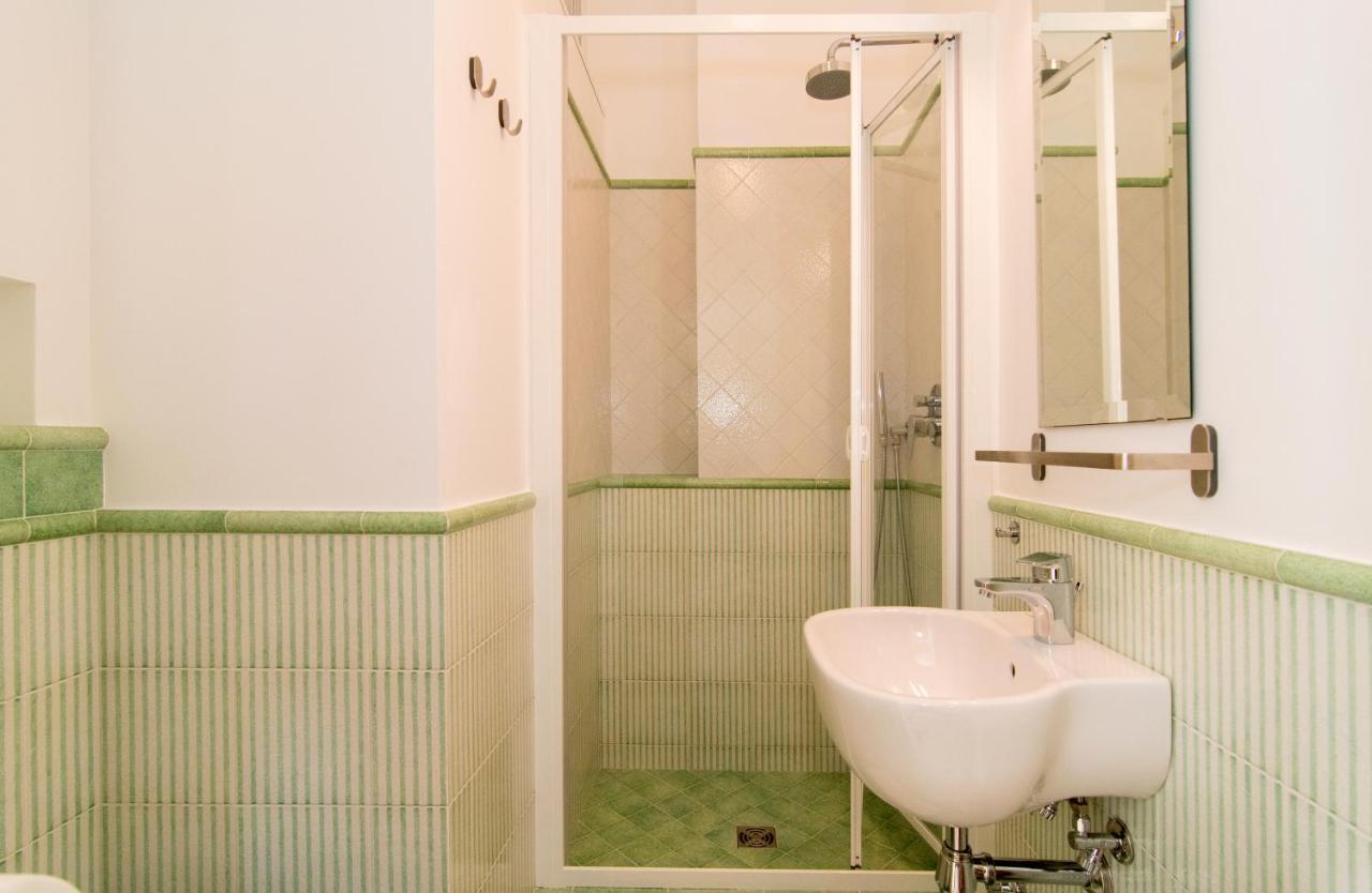 Casa Enza, For Up To 5 People, Sorrento Center Apartman Kültér fotó