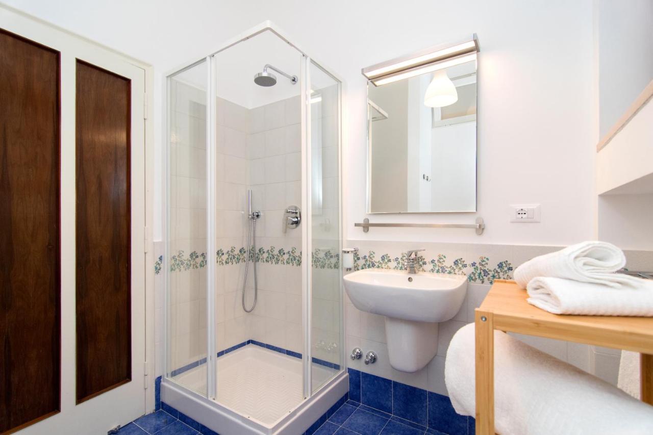 Casa Enza, For Up To 5 People, Sorrento Center Apartman Kültér fotó